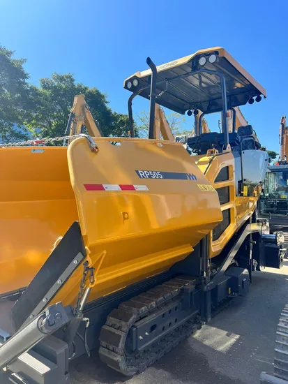 Road Construction Paver Machine RP453L Wheel Asphalt Concrete Paver